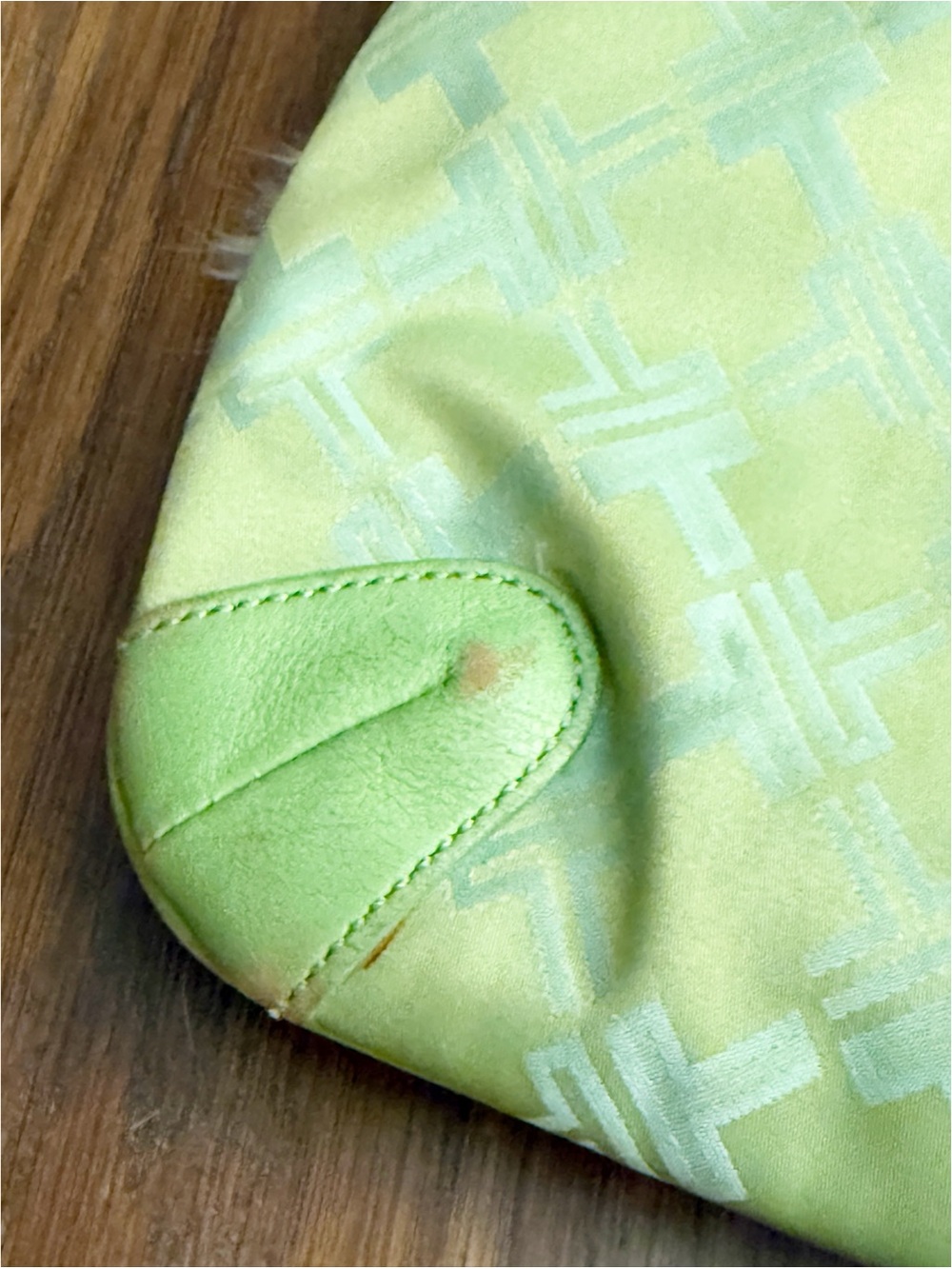 Tumi Signature Collection green tote - Picture 5 of 9
